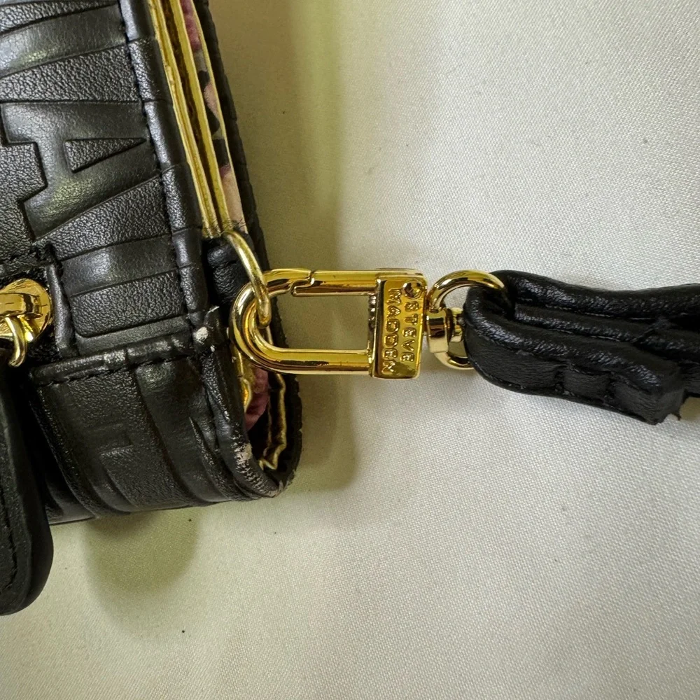Steve Madden Floral‎ Embossed Logo Wristlet Wallet Clutch Black/Gold